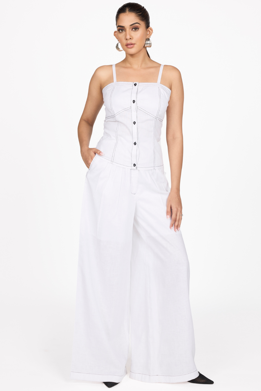 WHITE PLEATED TROUSERS