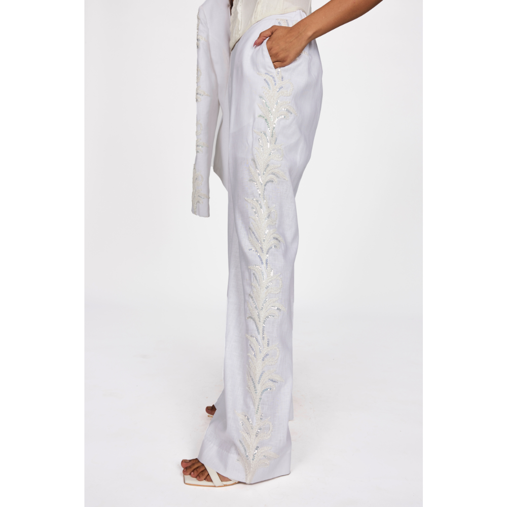 WHITE EMBROIDERED PANT