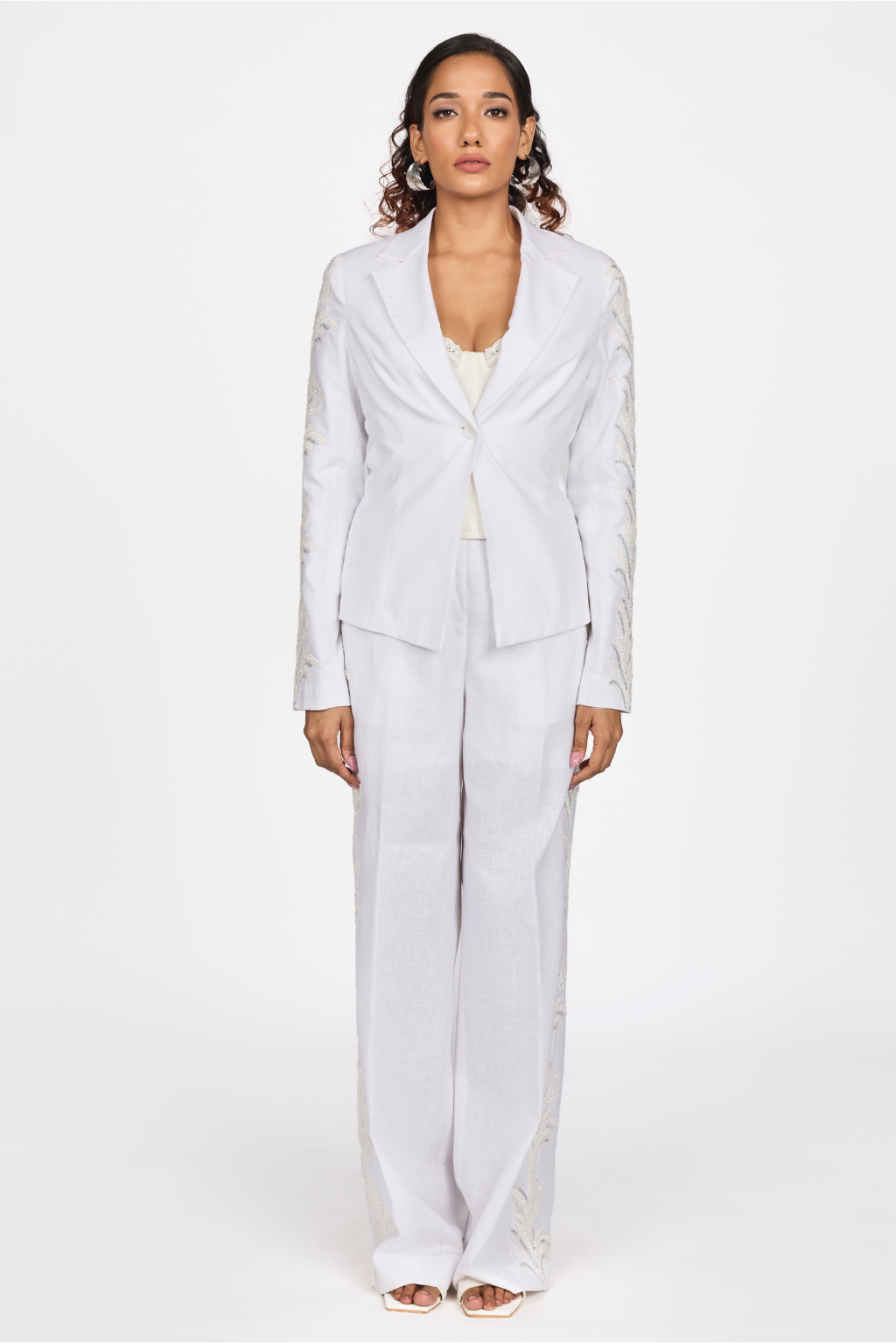 WHITE EMBROIDERED JACKET